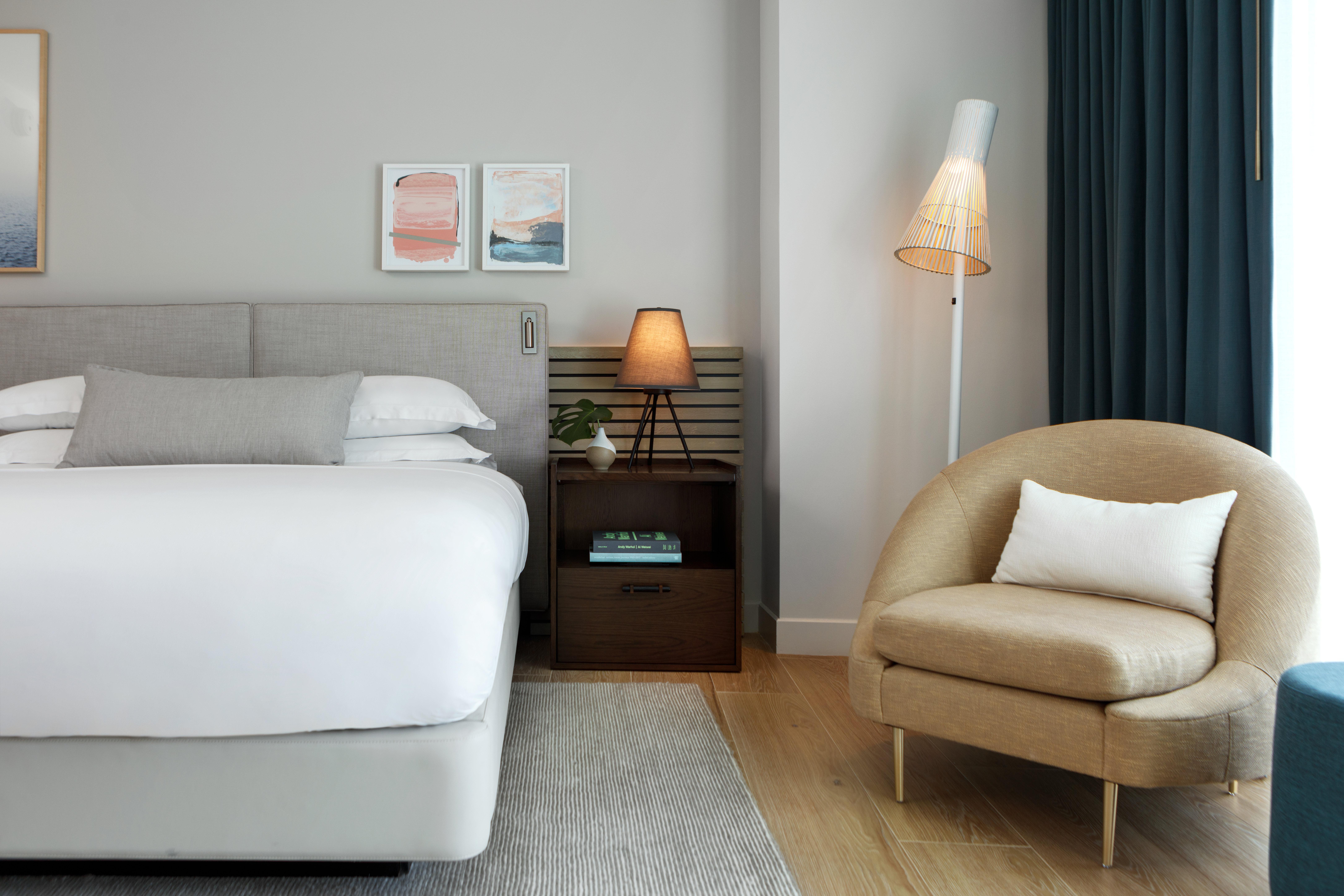 Kimpton Epic Hotel By Ihg Miami Bagian luar foto A bedroom at the London Edition