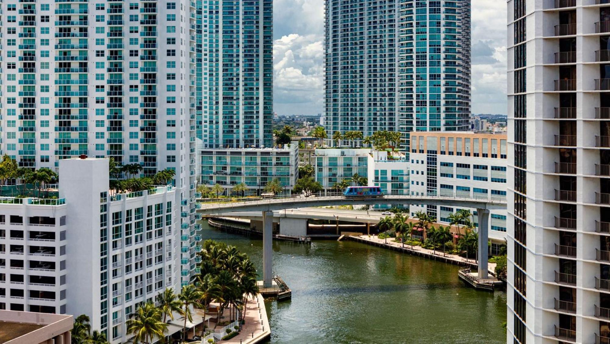 Kimpton Epic Hotel By Ihg Miami Bagian luar foto